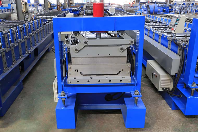 Klip-Lok Roof Panel Roll Forming Machine