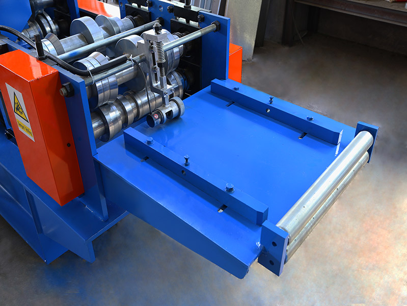 Metal Gutter Roll Forming Machine