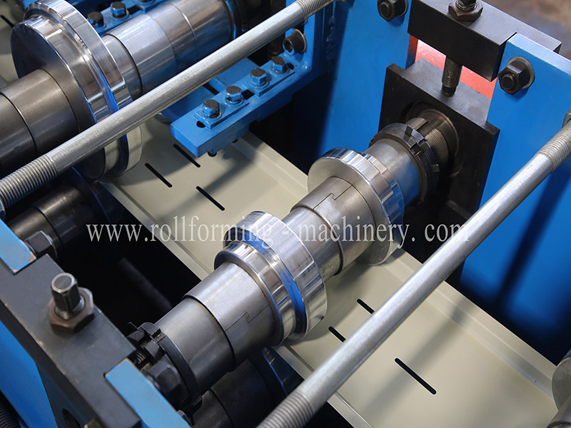 Metal Ceiling Plate Roll Forming Machine